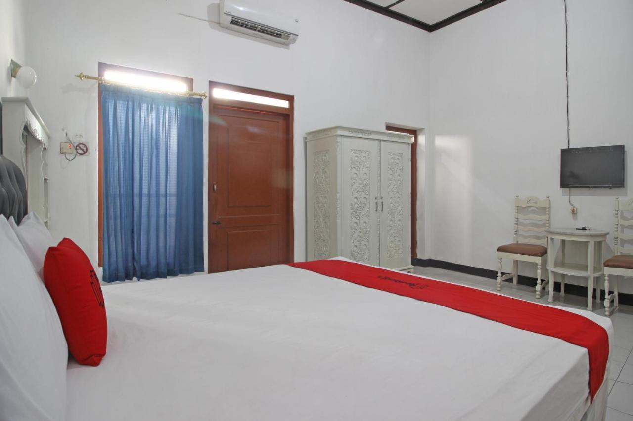 Reddoorz Plus @ Taman Siswa 3 Jogjakarta Buitenkant foto