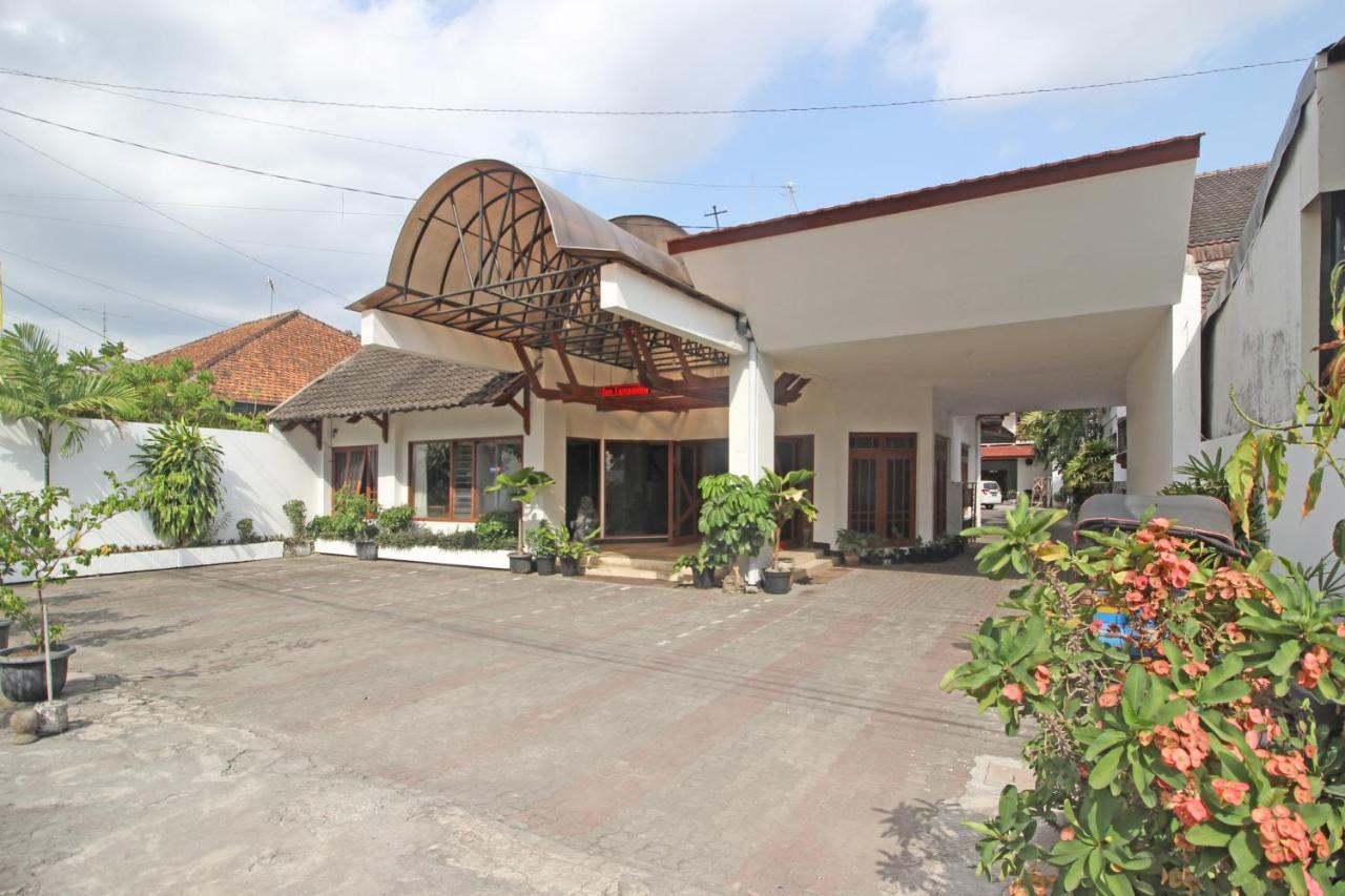 Reddoorz Plus @ Taman Siswa 3 Jogjakarta Buitenkant foto