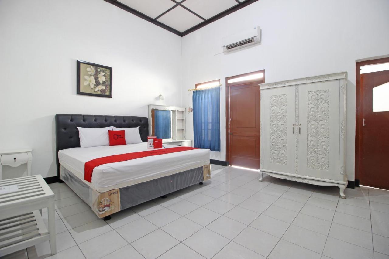 Reddoorz Plus @ Taman Siswa 3 Jogjakarta Buitenkant foto