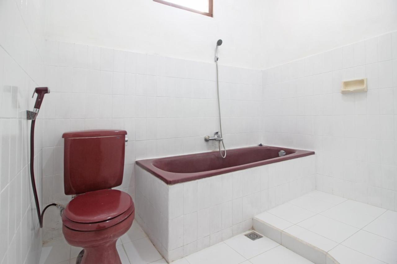 Reddoorz Plus @ Taman Siswa 3 Jogjakarta Buitenkant foto